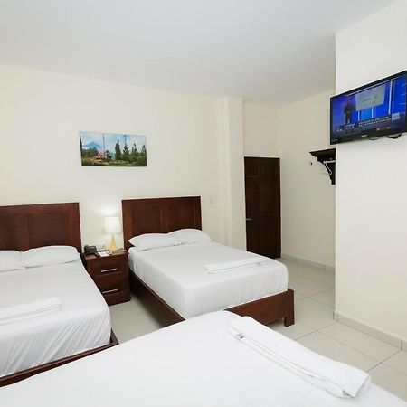 Hotel Mediterraneo Inn Santa Rosa de Lima Exterior photo