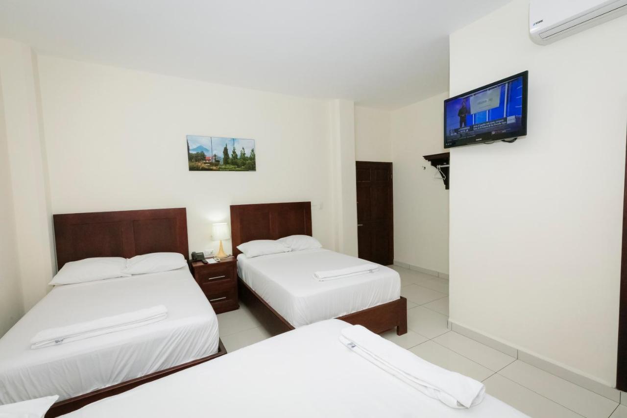 Hotel Mediterraneo Inn Santa Rosa de Lima Exterior photo